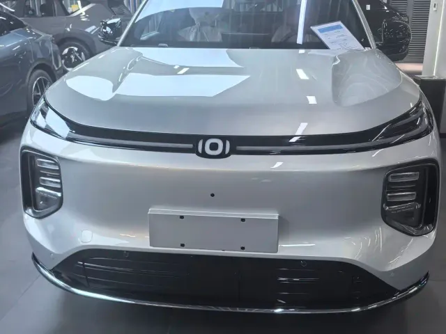 Changan Qiyuan Q07 — Фото автомобиля 2