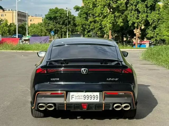 Changan UNI-V — Фото автомобиля 8