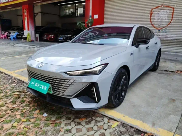 Фотография автомобиля — Changan UNI-V
