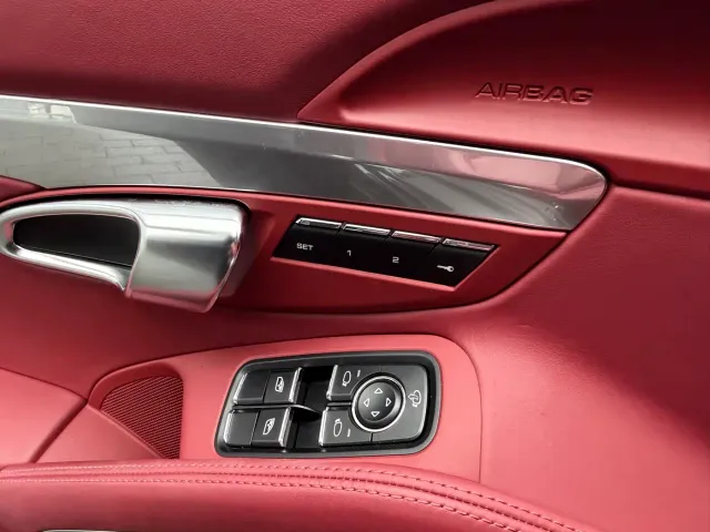 Porsche 718 — Фото автомобиля 10