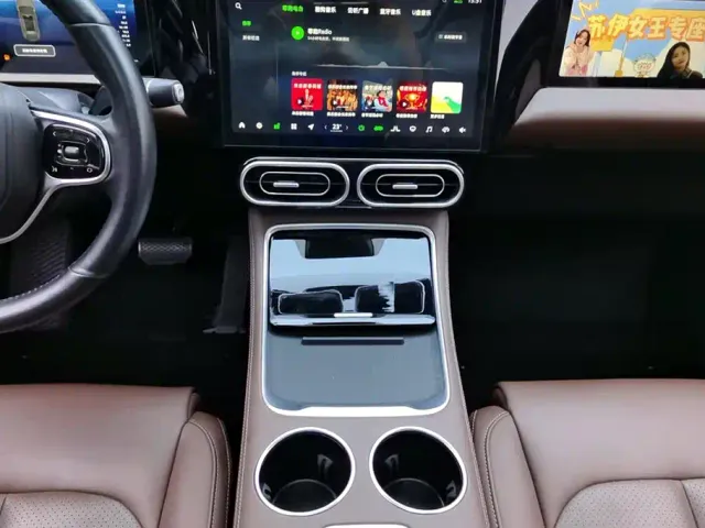 Leapmotor C11 — Фото автомобиля 16