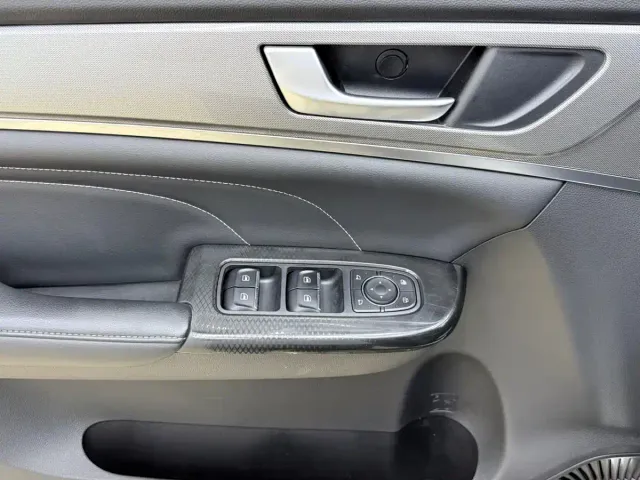 Haval M6 — Фото автомобиля 10