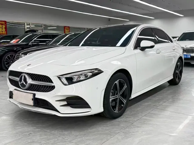 Фотография автомобиля — Mercedes-Benz A-Class