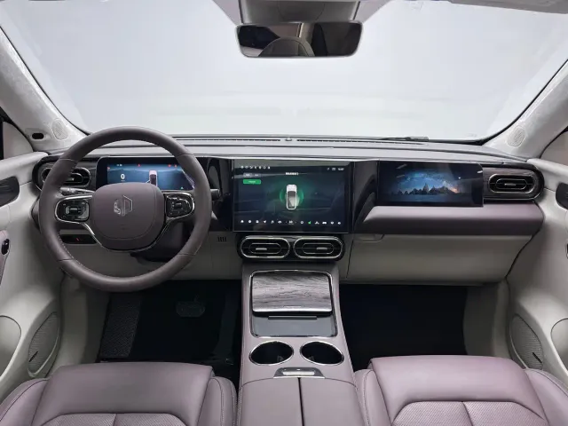 Leapmotor C11 — Фото автомобиля 13