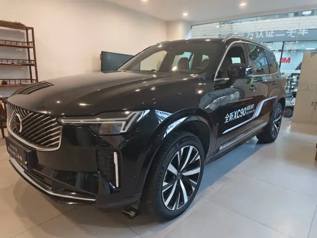 Фотография автомобиля — Volvo XC90