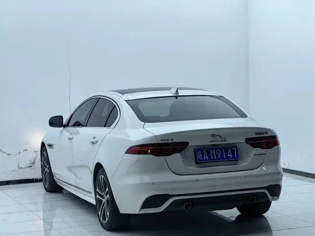 Jaguar XEL — Фото автомобиля 13