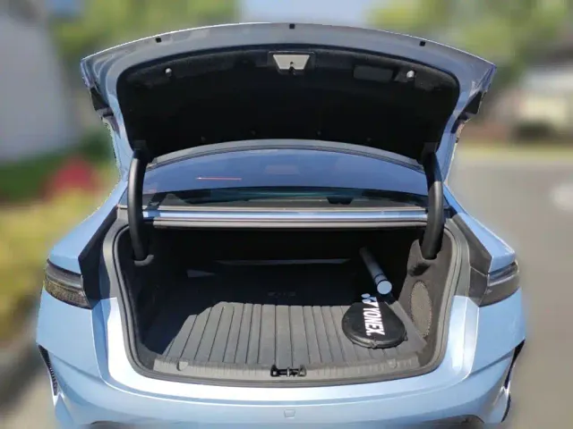 BYD Seal — Фото автомобиля 9