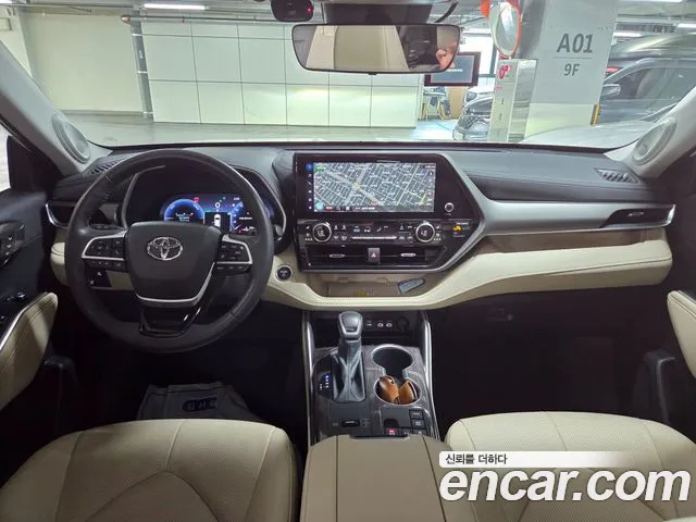 Toyota Highlander — Фото автомобиля 14