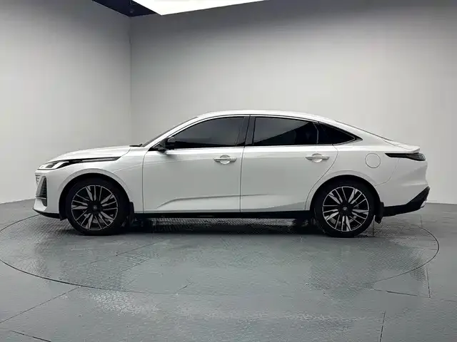Changan Eado — Фото автомобиля 4