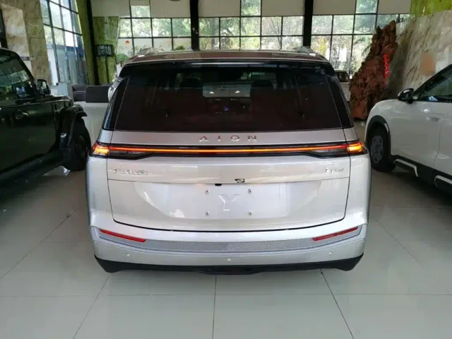 GAC Aion Y — Фото автомобиля 5