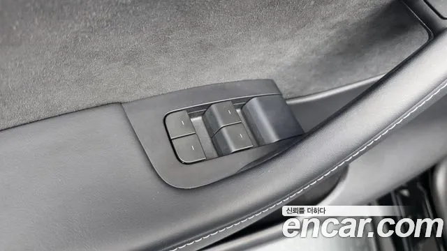 Tesla Model Y — Фото автомобиля 28