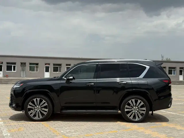 Lexus LX — Фото автомобиля 2
