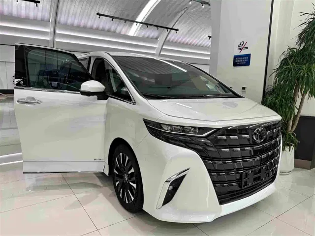 Toyota Alphard — Фото автомобиля 5