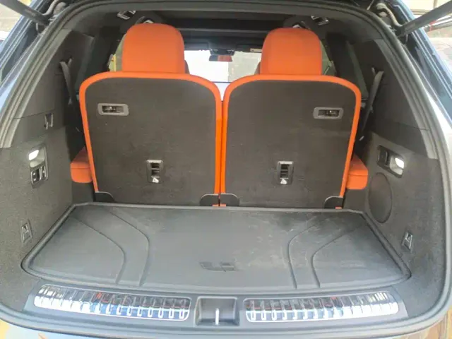 Li Auto L8 — Фото автомобиля 4