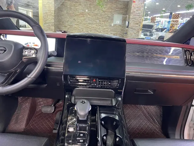 GAC Trumpchi M8 — Фото автомобиля 17