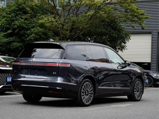 Nio ES8 — Фото автомобиля 4