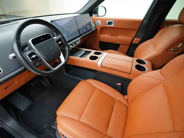 Li Auto L8 — Фото автомобиля 8