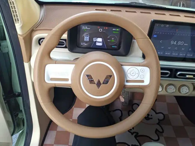 Wuling Hongguang Mini EV — Фото автомобиля 15