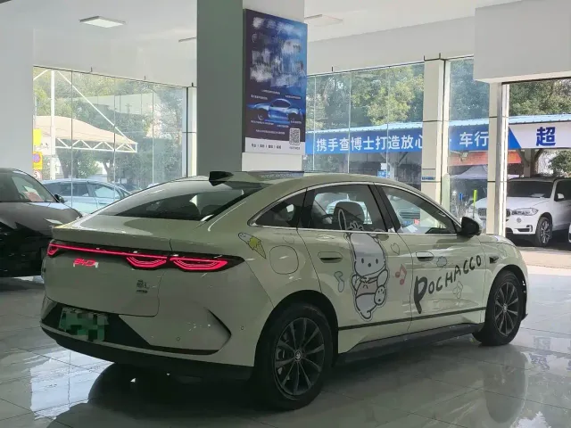 BYD Qin L — Фото автомобиля 9