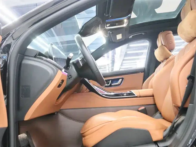 Mercedes-Benz S-Class — Фото автомобиля 20