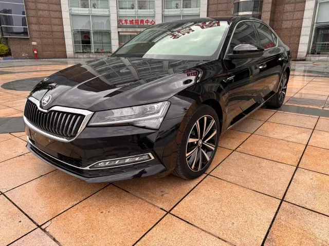 Фотография автомобиля — Skoda Superb