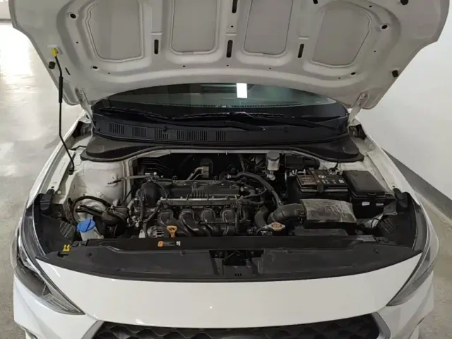 Hyundai Elantra — Фото автомобиля 19