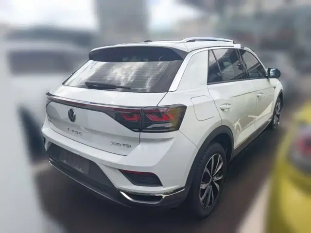 Volkswagen T-Roc — Фото автомобиля 9
