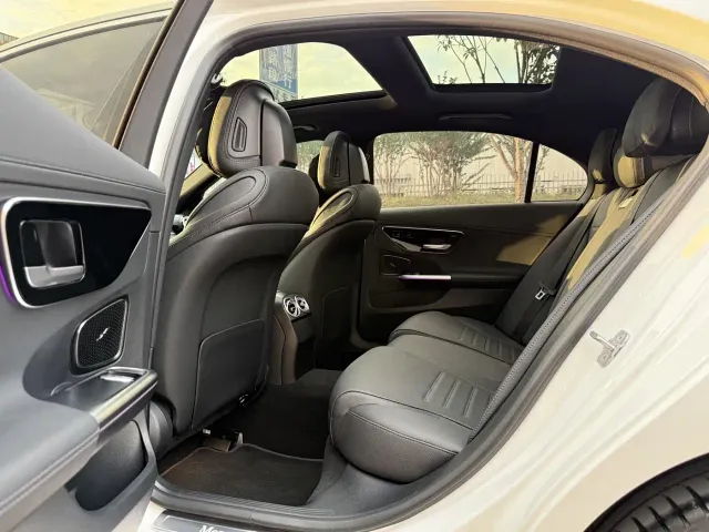 Mercedes-Benz C-Class — Фото автомобиля 8