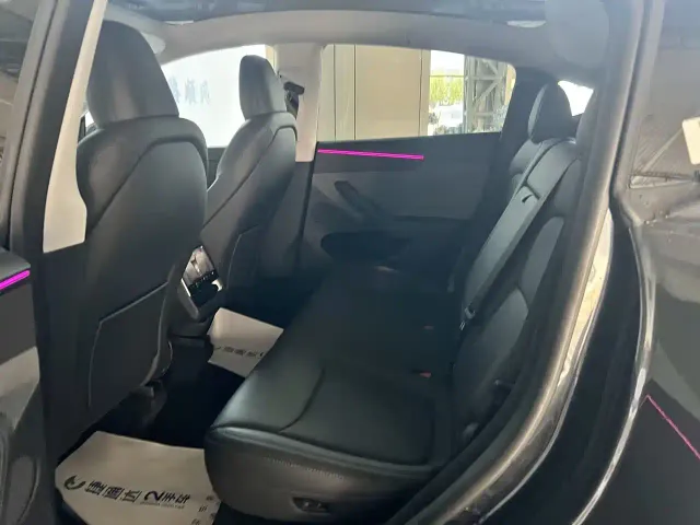 Tesla Model Y — Фото автомобиля 7