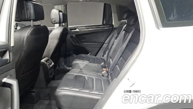 Volkswagen Tiguan Generation 2 — Фото автомобиля 26