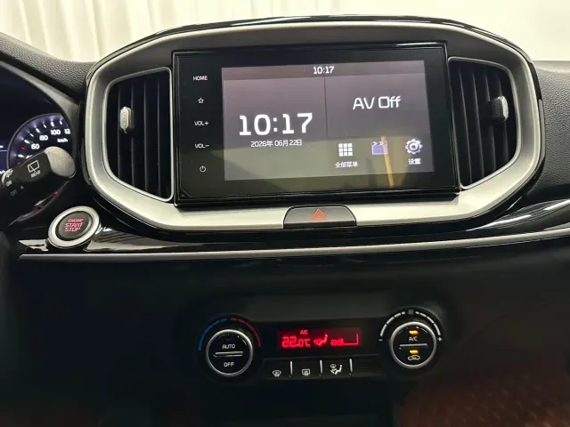 Kia KX1 — Фото автомобиля 12