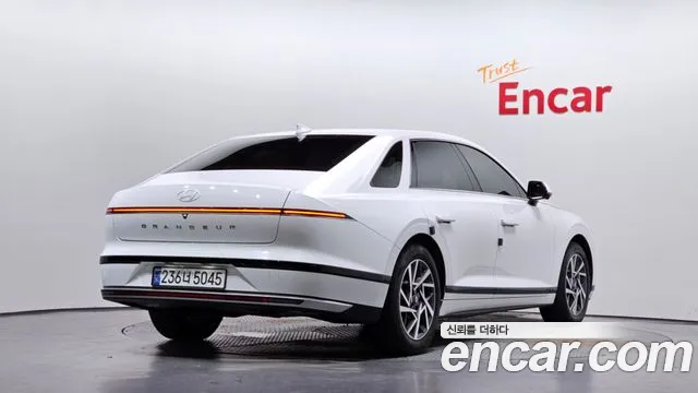 Hyundai Grandeur — Фото автомобиля 2