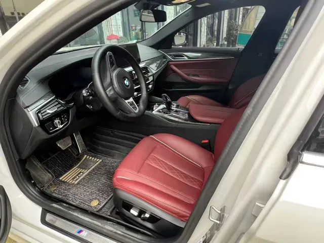 BMW 5 Series — Фото автомобиля 7
