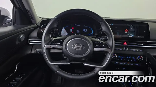 Hyundai Avante CN7 — Фото автомобиля 13