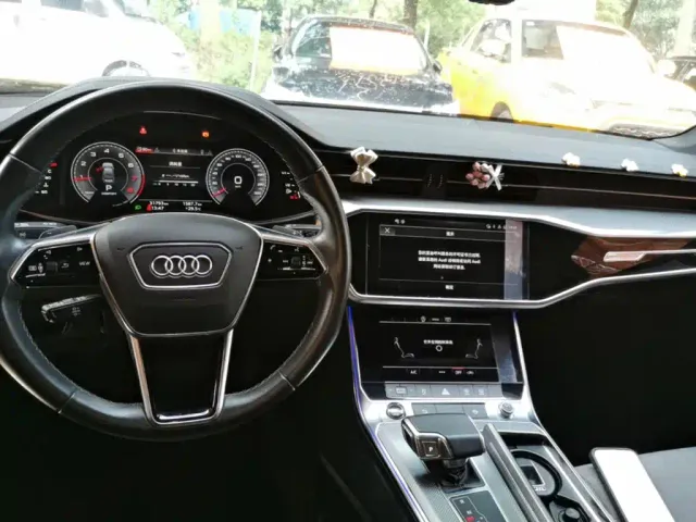 Audi A6L — Фото автомобиля 9