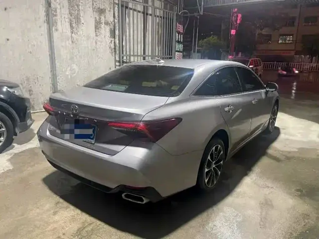 Toyota Avalon — Фото автомобиля 4