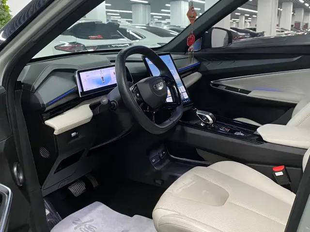 Geely Boyue — Фото автомобиля 7