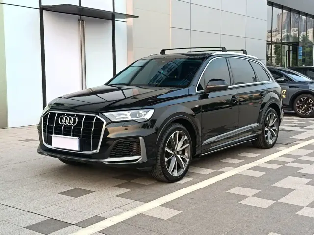 Фотография автомобиля — Audi Q7