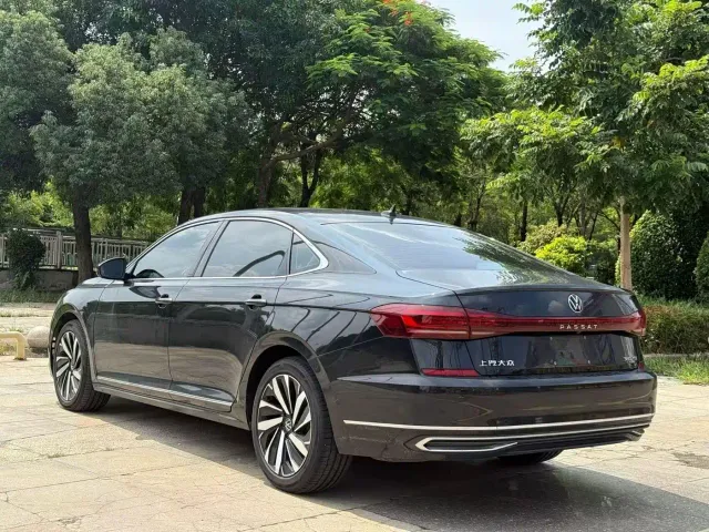 Volkswagen Passat — Фото автомобиля 7
