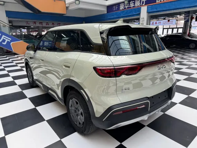 BYD Yuan UP — Фото автомобиля 8