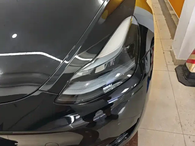 Tesla Model Y — Фото автомобиля 23