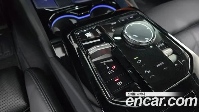 BMW 5-Series — Фото автомобиля 9