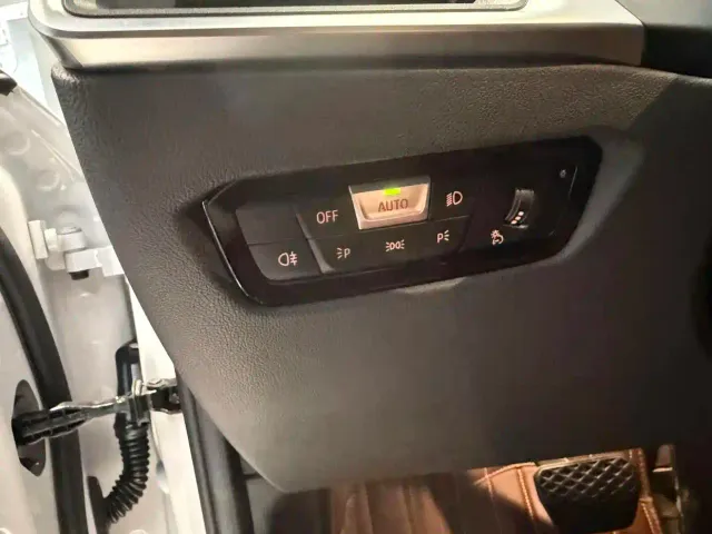 BMW 3 Series — Фото автомобиля 11