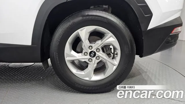 Hyundai Tucson Tucson (NX4) Бензин 1.6 турбо 2WD — Фото автомобиля 21