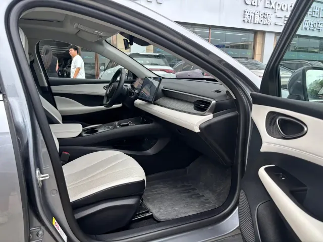 BYD Seal 05 DM-i — Фото автомобиля 14