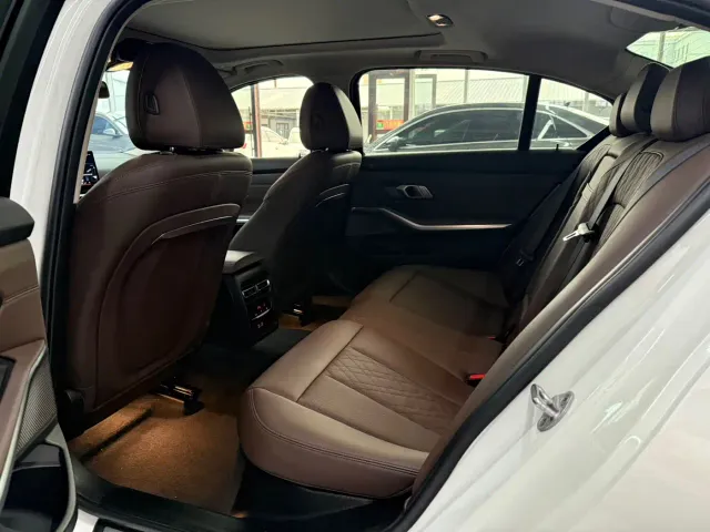 BMW 3 Series — Фото автомобиля 6