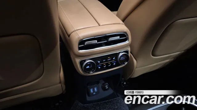 Genesis GV80 — Фото автомобиля 25