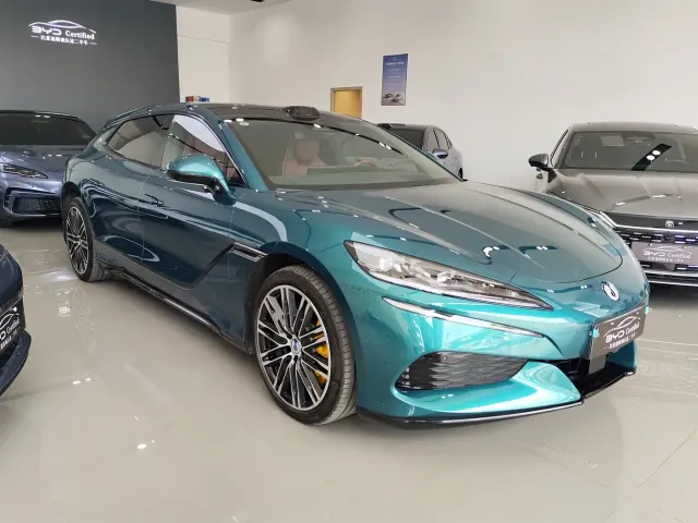 Denza Z9GT — Фото автомобиля 3