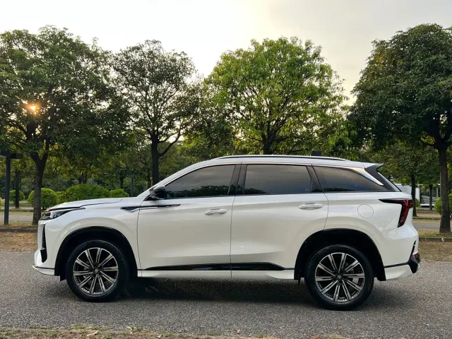 Changan CS75 Plus — Фото автомобиля 8