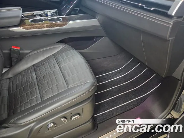 Cadillac Escalade 5th Gen — Фото автомобиля 16